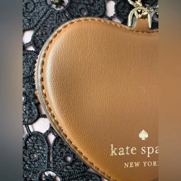 *SOLD* Kate Spade NYC Big Apple 3D Pretzel Coin Purse - Picture 9 of 13